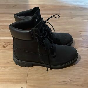 Black timberlands size 10.5